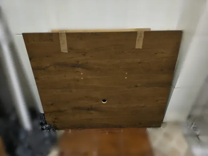 Painel para TV 1,10 x 0,90m - Bom Estado