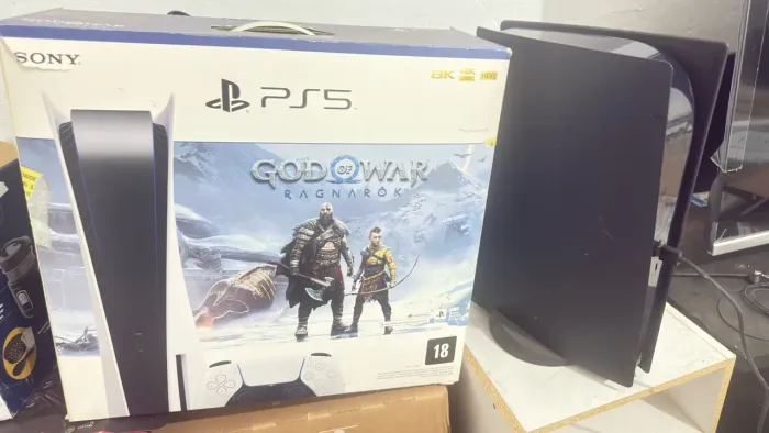 Ps5 com 2 controles