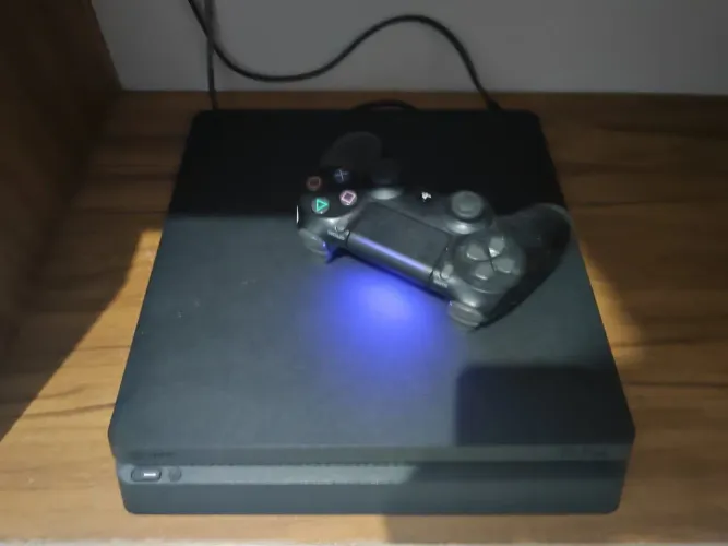 PS4 slim 1 TB aceito cartão!