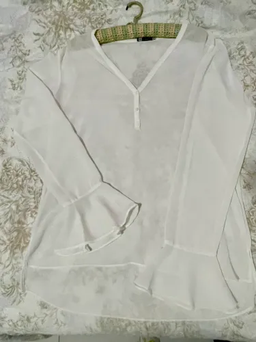 Blusa com transparência