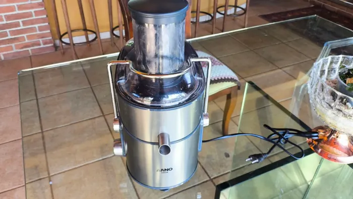 Centrífuga de Frutas Arno Juicer 1000W (Modelo JU650) - Super Potente 110V