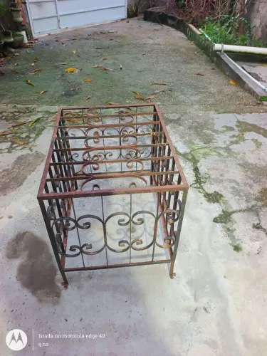 Vendo grade de proteção pra ar condicionad. Vl.100 reais o