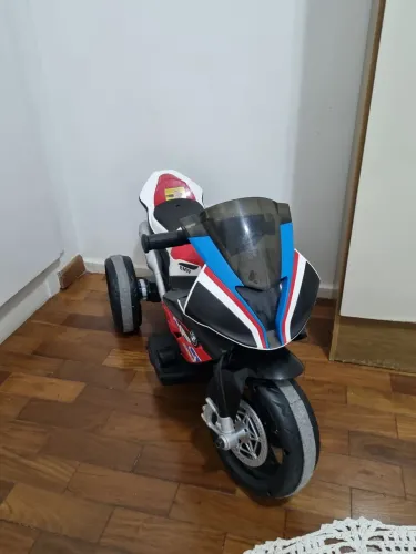 Moto infantil elétrica 