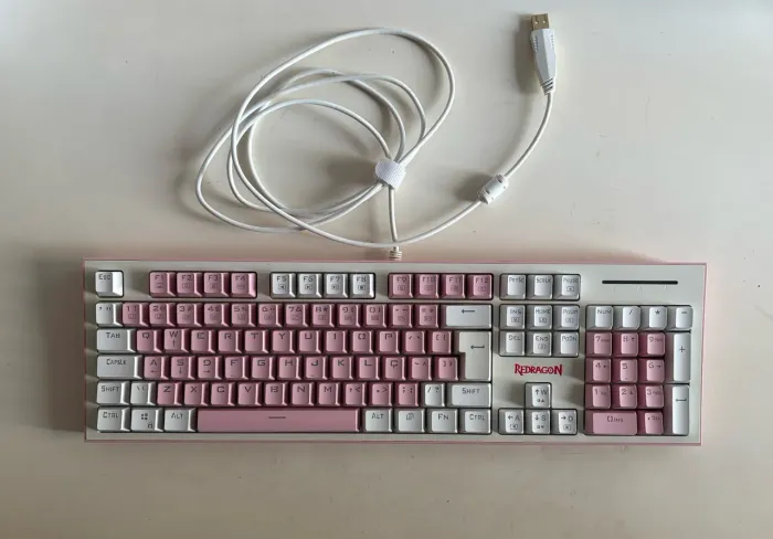 Teclado Mecânico Redragon Hades Rosa e Branco