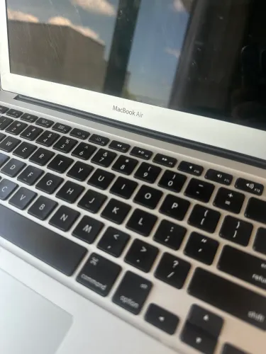 Macbook Air 13 polegadas 256 gb ? bateria nova. Computador em perfeito estado