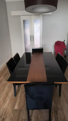 Mesa com cadeira