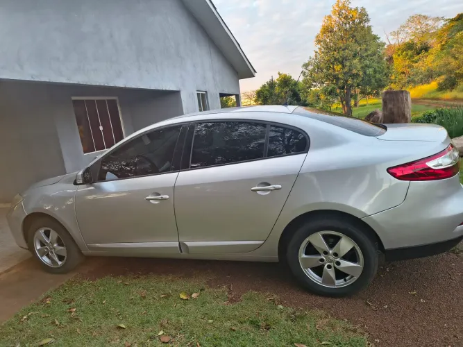 Renault Fluence Sed. Dynamique 2.0 16V Flex Mec. 2012