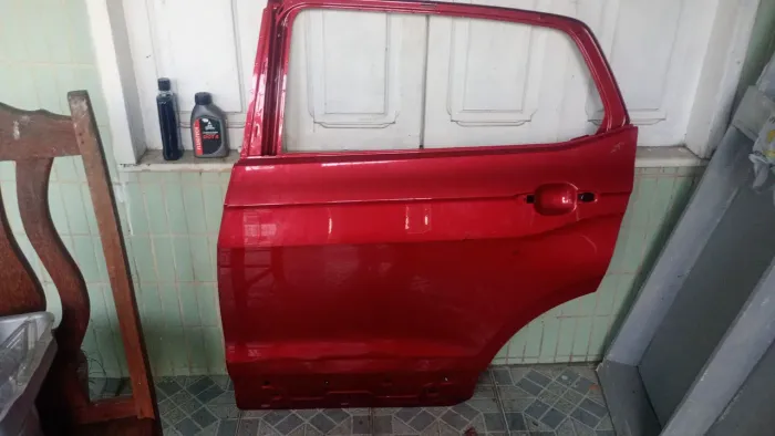 Porta traseira do Wolksvagen T Cross.