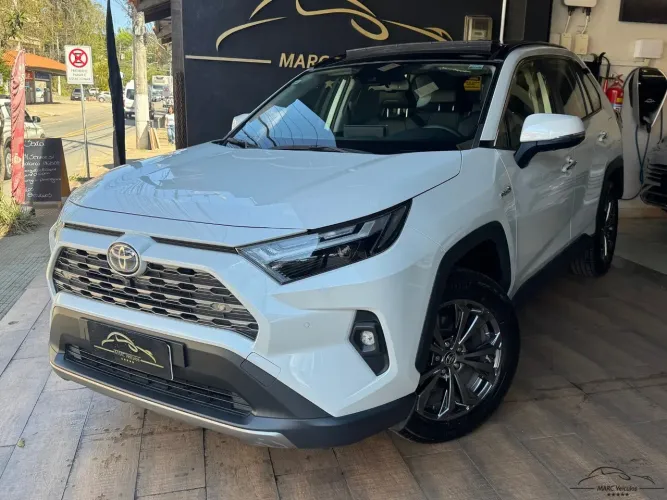Toyota RAV4 2.0 High 4X2 16V Aut. 2024