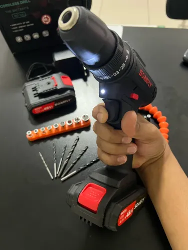 Parafusadeira sem fio 48v com 2 baterias e acessórios