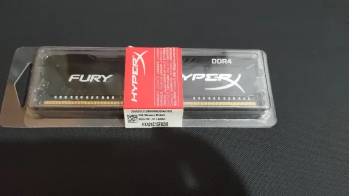 Memória RAM HyperX 8GB 2400MHz HX424C15FB2/8