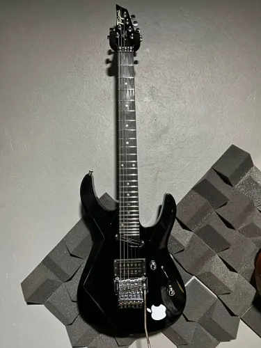 Guitarra Tagima K1 kiko loureiro