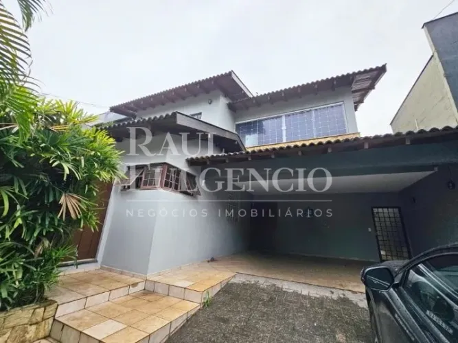 Sobrado excelente região