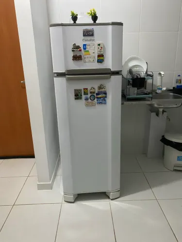 GELADEIRA ESMALTEC