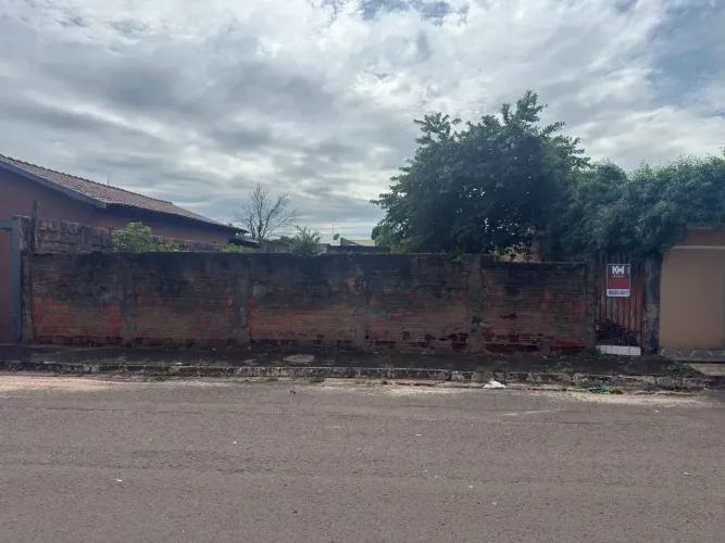 Terreno a venda no Jd. Ima