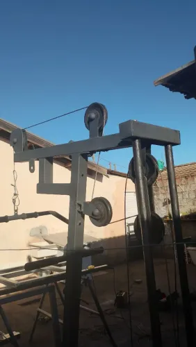 TORRE DE CABO/PUXADOR ALTO PARA MUSCULAÇÃO 