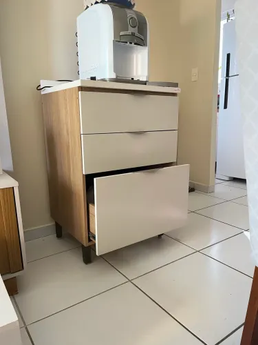 Vendo móvel em perfeito estado, 2 meses de uso. Apenas!