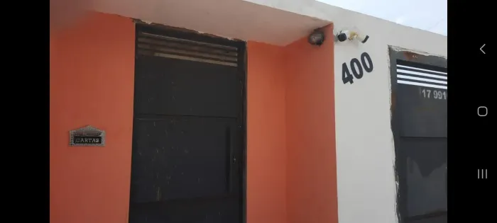 Casa está disponível para vender *