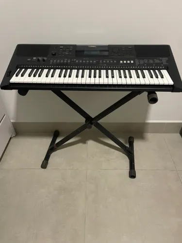 Teclado Yamaha PSR E-463