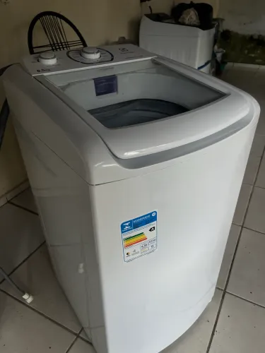 Maquina de lavar Eletrolux muito nova