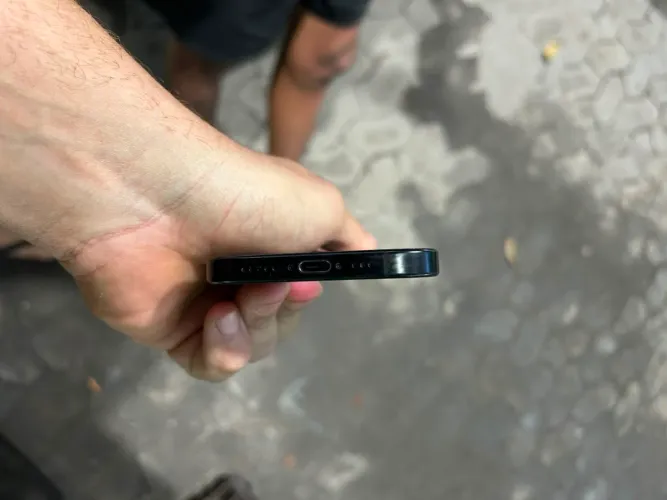 iPhone 16 pro 128gb