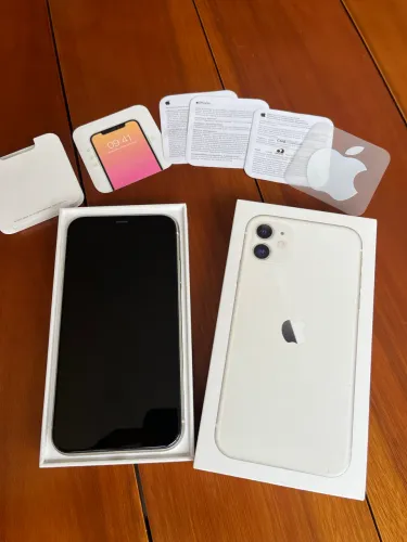 iPhone 11 64GB branco