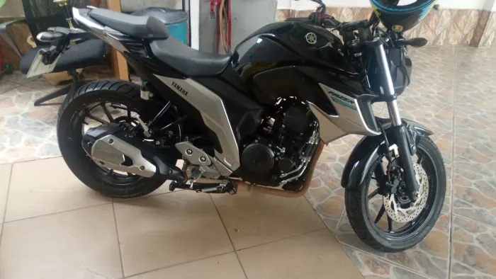 Fazer 250 manual chave reserva cautelar aprovado tudo ok 2 dono vendo ou troco por picap