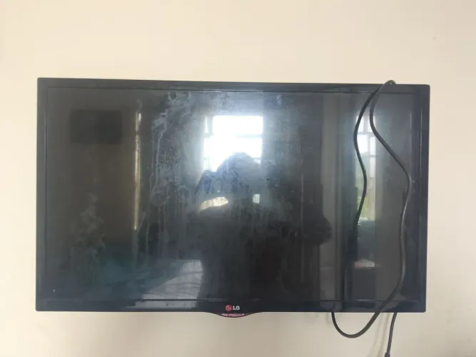 Vendo tv32LG PARA TIRAR PEÇAS