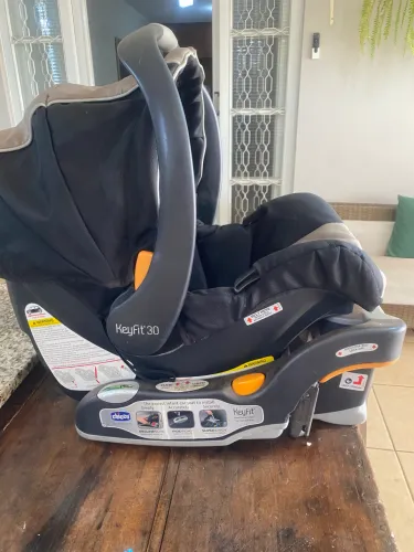 Bebê conforto Chicco com base