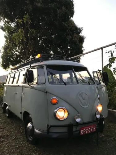 Volkswagen Kombi Standard/ Luxo/ Serie Prata 1976