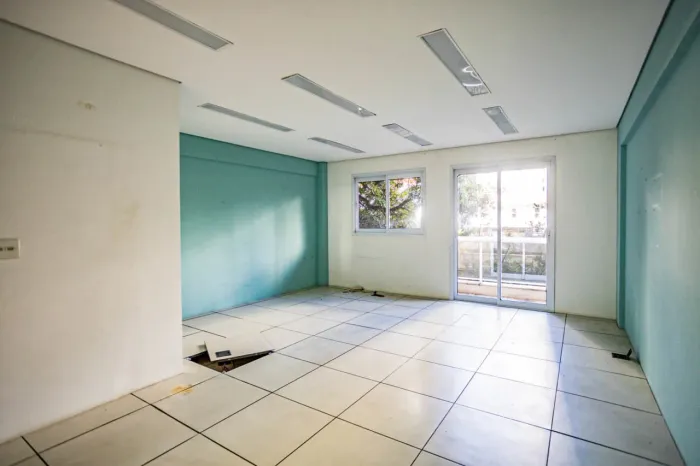 Sala comercial na Rua Padre Chico, 221 - UNID 113 38 m²