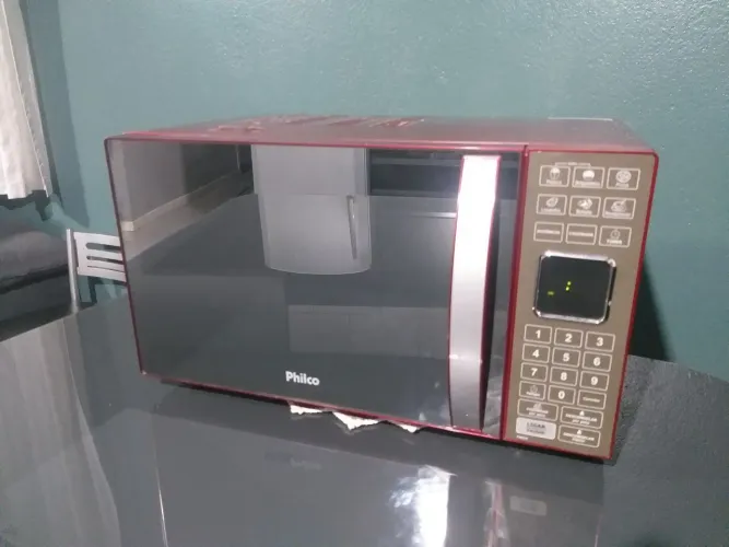 Microondas Philco 25 litros semi novo