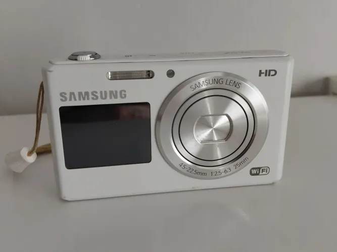 Camera digital Samsung DV150F - 16MP (COM TELA DE SELFIE)