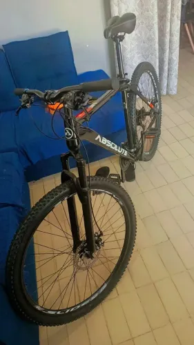 Bike Absolut nero 5 Preta quadro 21 aro 29 