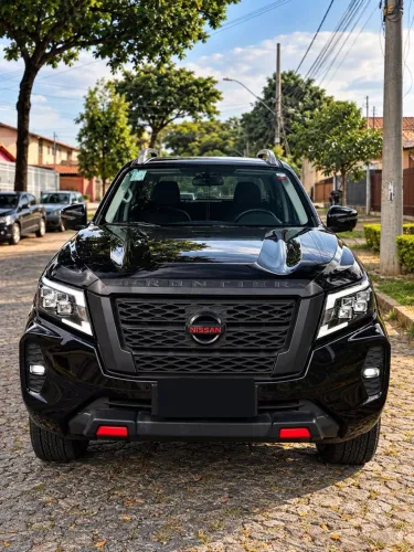 Nissan Frontier XE CD 4X4 2.3 Bi-TB Diesel Aut. 2024