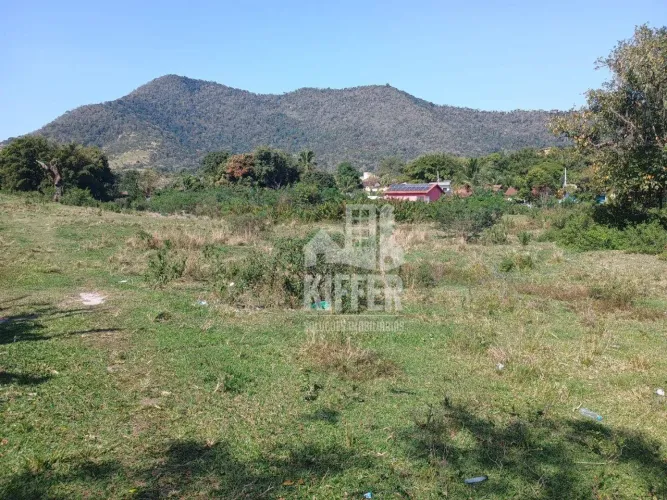Terreno para alugar, 10000 m² por R$ 25.100,00/mês - Ubatiba - Maricá/RJ