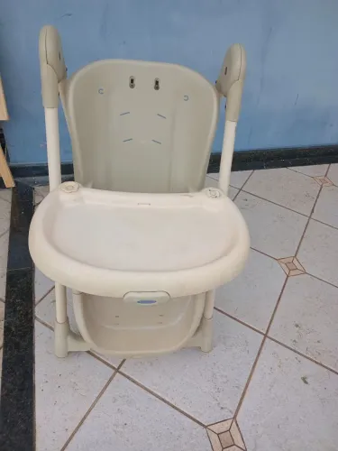 Cadeira de alimentação de bebês