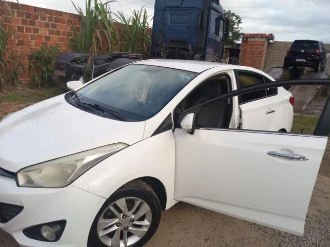 Hyundai HB20S Premium 1.6 Flex 16V Aut. 4P 2015