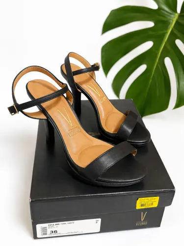 Sapato preto usado uma vez nº 36