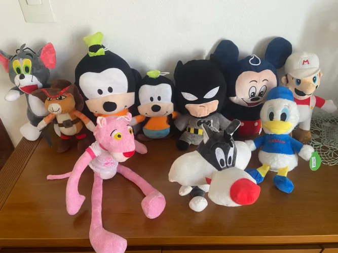 Lote 10 Pelucias personagens ( top )
