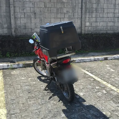 BAÚ PARA MOTO 90L + SUPORTE