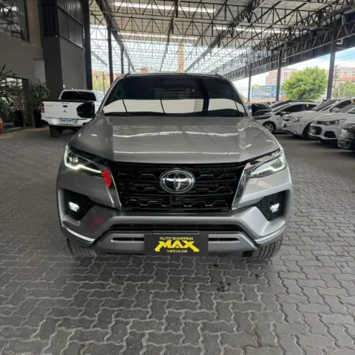 Toyota Hilux SW4 SRX 4X4 2.8 TDI 16V Dies. Aut. 2019