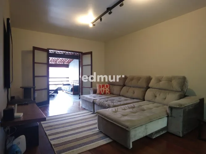 SOBRADO para VENDA com 261m² no bairro Sítio dos Vianas com 3 quartos e 5 vagas. Santo And