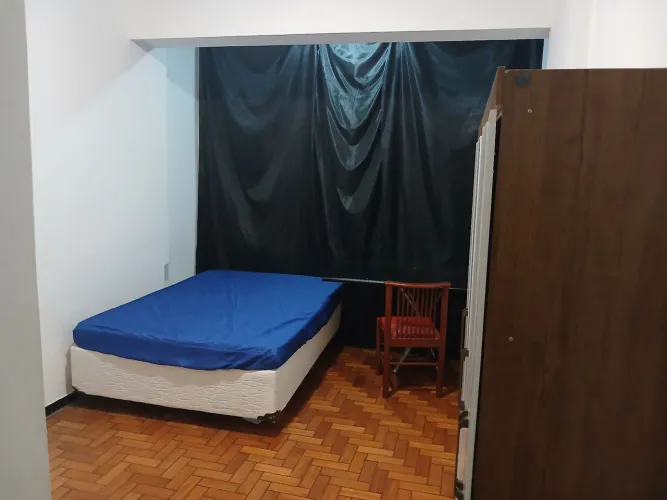 QUARTO PRA ESTUDANTES OU Q TRABALAM FORA.