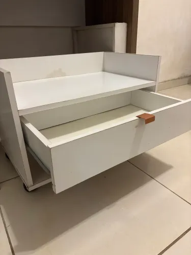 Vendo armário pequeno com gaveta