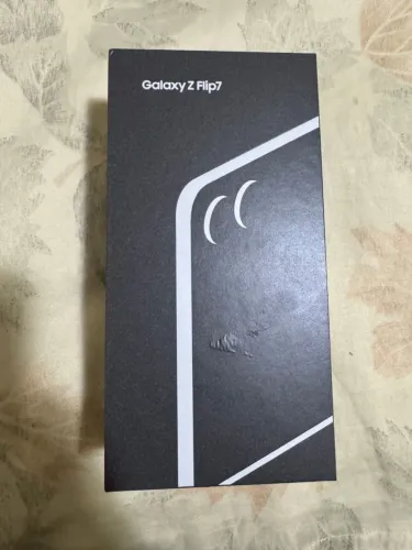 Samsung Galaxy Z Flip 7 - 256 Gb Preto
