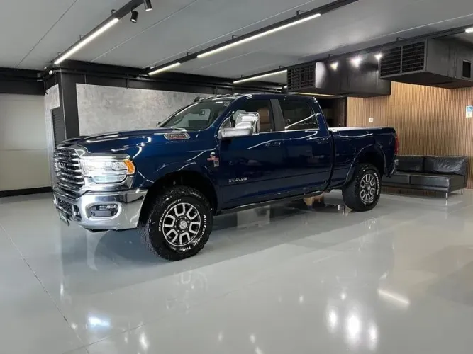 Ram 3500 Limited Longhorn 6.7 TB CD Diesel 2024