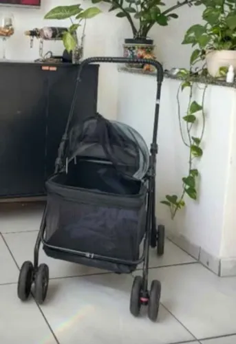 Vendo carrinho para pet, ótimo estado!