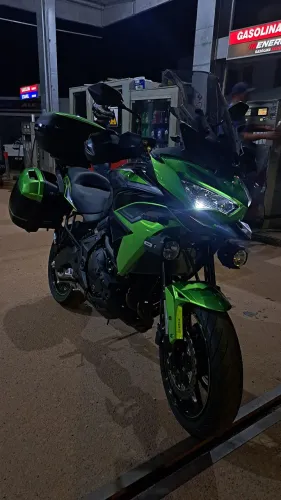 Excelente moto