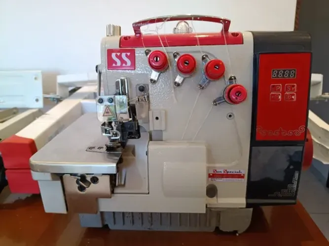 Máquina industrial de costura OVERLOCK - Sun Special